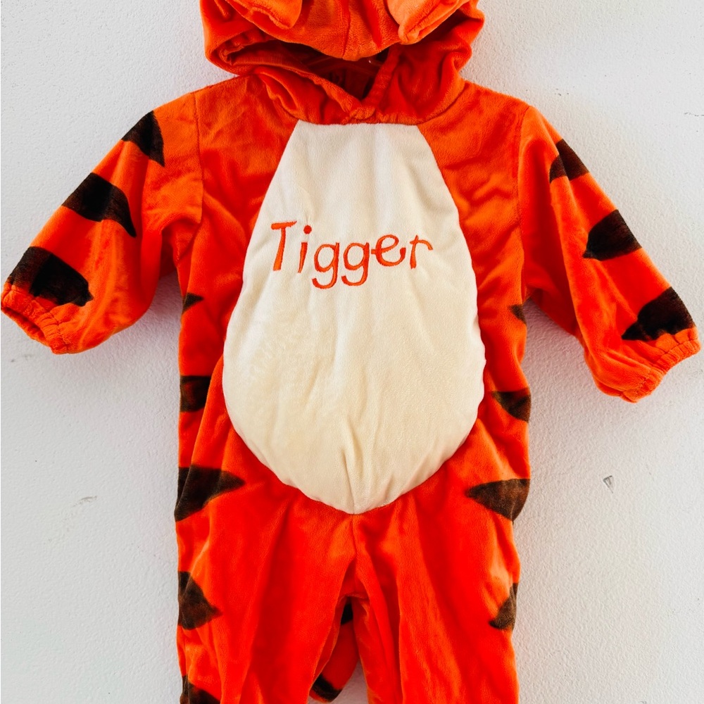 Disney Infant Tigger Costume 6-9 months